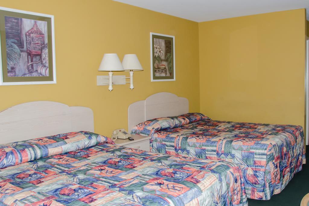 Key West Inn - チルダーズバーグ  部屋 写真